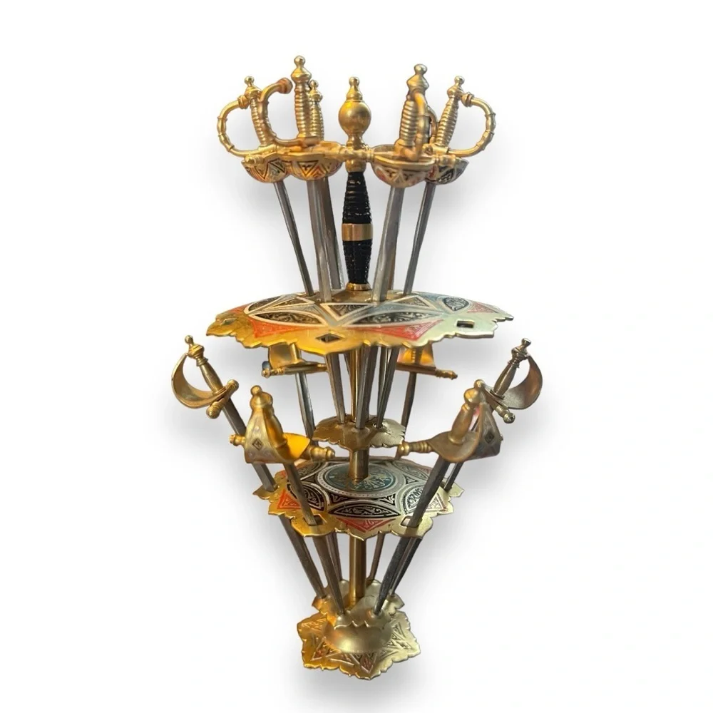 Vintage damascene style